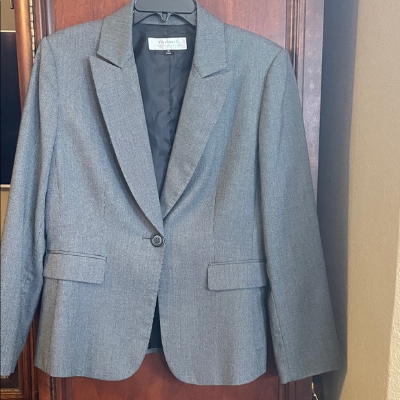 Van Heusen Classic Gray Blazer - Picture 2 of 3